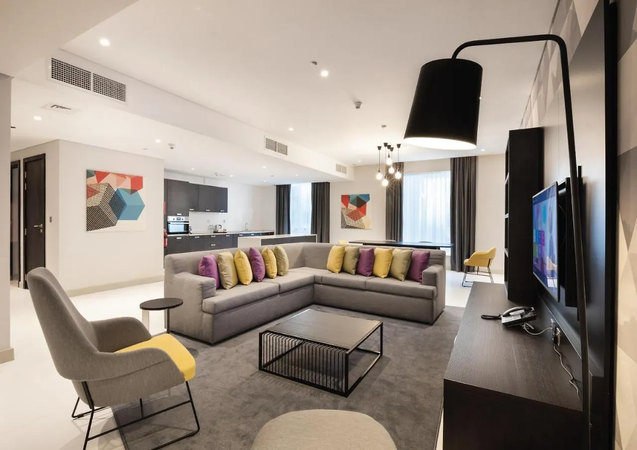 Studio M Arabian Plaza Hotel & Hotel Apartments Dubai